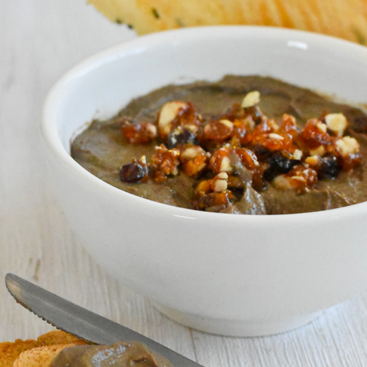 Paté de Ave al Oporto con Praliné de Almendras y Pasas